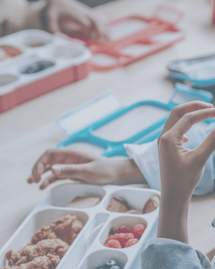 Kid eating lunch